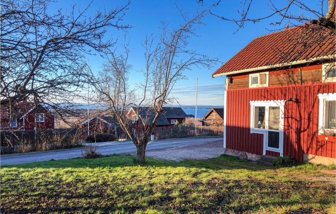 Cozy Home In Raettvik With Kitchen Eksteriør bilde